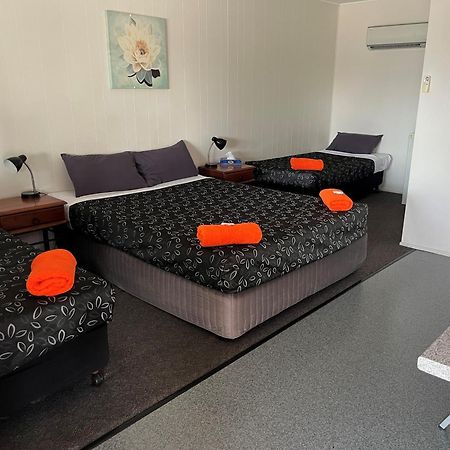 Winton Outback Motel ภายนอก รูปภาพ
