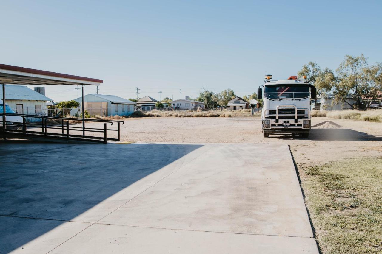 Winton Outback Motel ภายนอก รูปภาพ