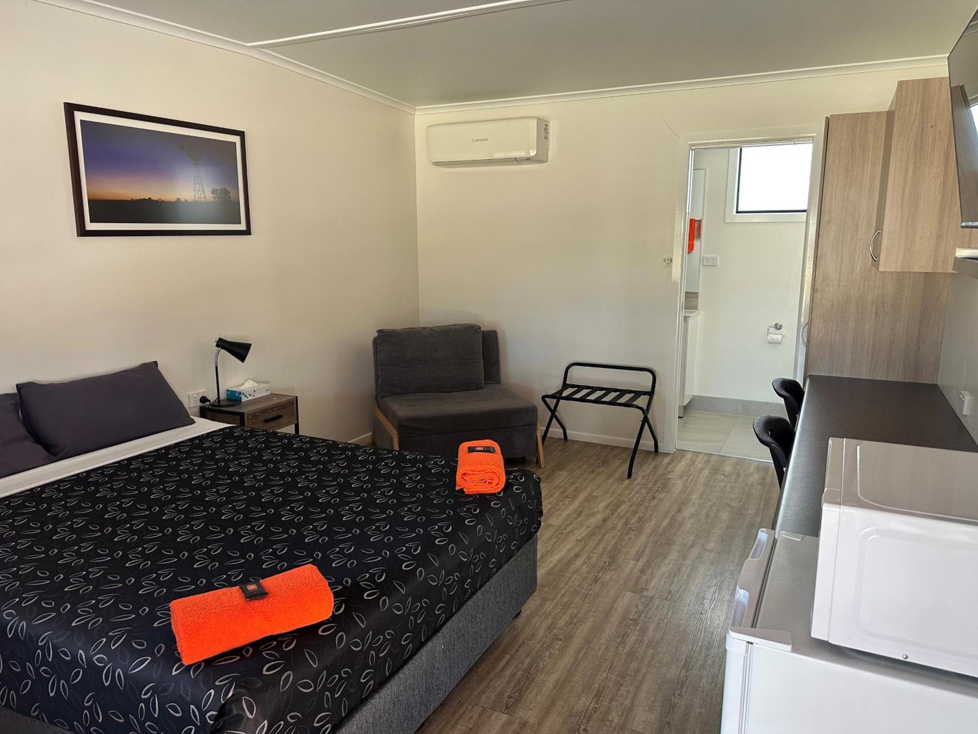 Winton Outback Motel ภายนอก รูปภาพ