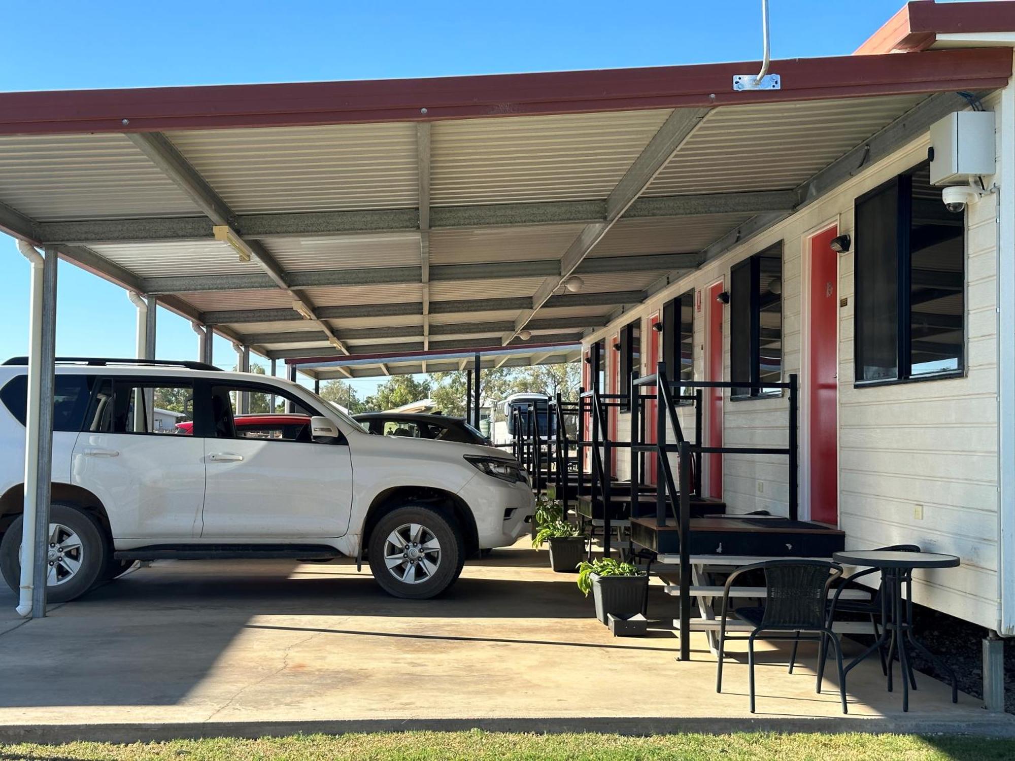 Winton Outback Motel ภายนอก รูปภาพ